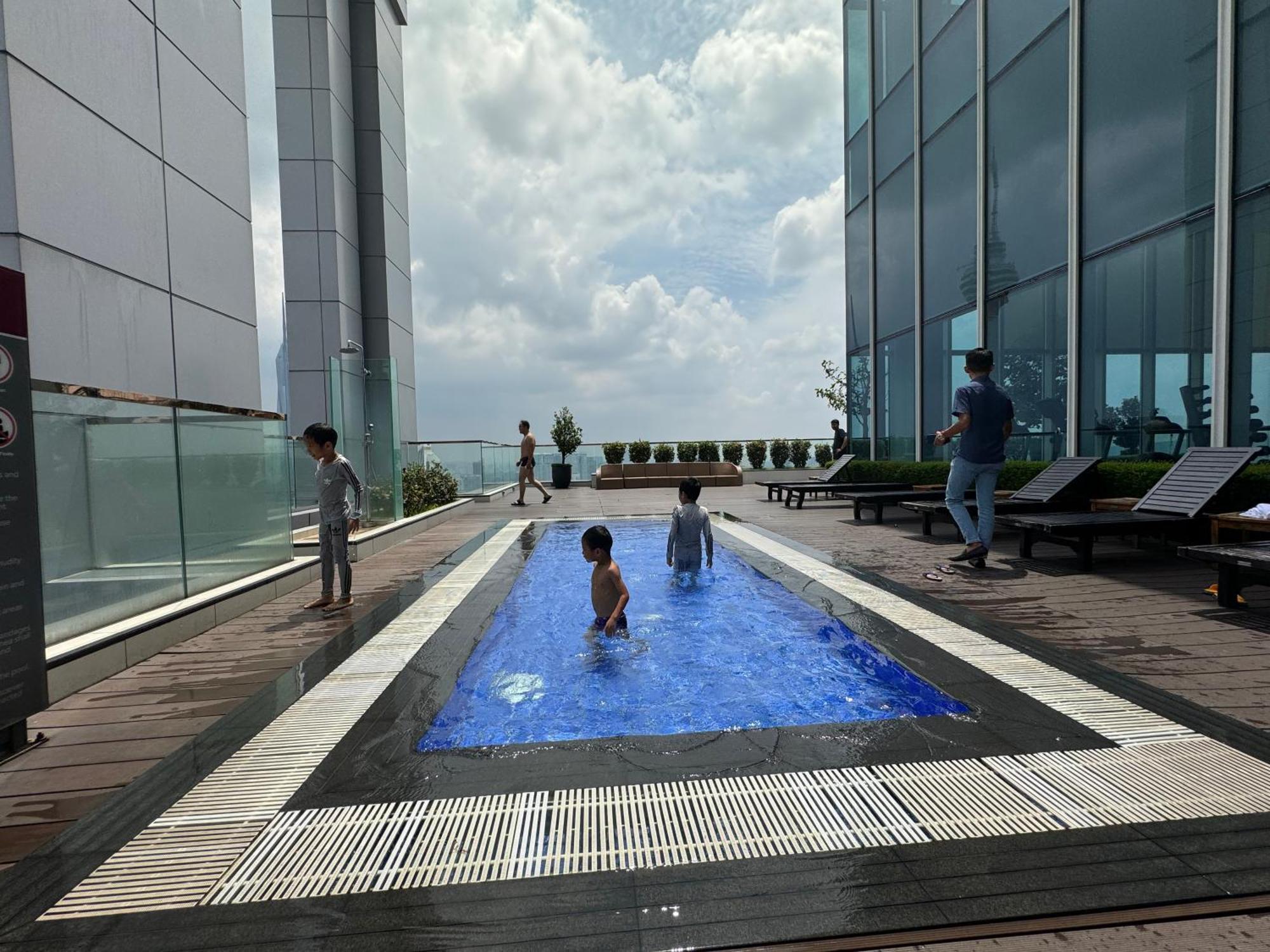 The Platinum Klcc By Victoria Home Kuala Lumpur Exterior photo
